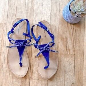 Tommy Hilfiger TW Silmaly Thong Style Patent Leather Strap Blue Sandals Size 7